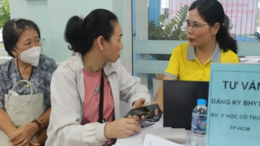 Tin vui: Khám chữa bệnh cuối tuần vẫn có thể được BHYT thanh toán
