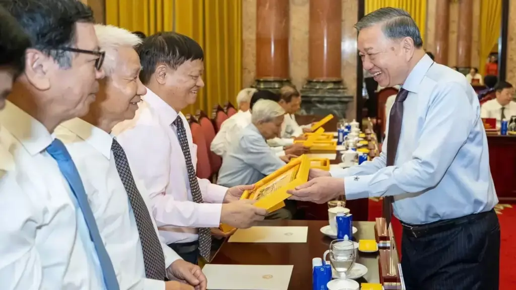 Tổng Bí thư, Chủ tịch nước: Báo chí là lực lượng chủ lực bảo vệ chủ quyền thông tin