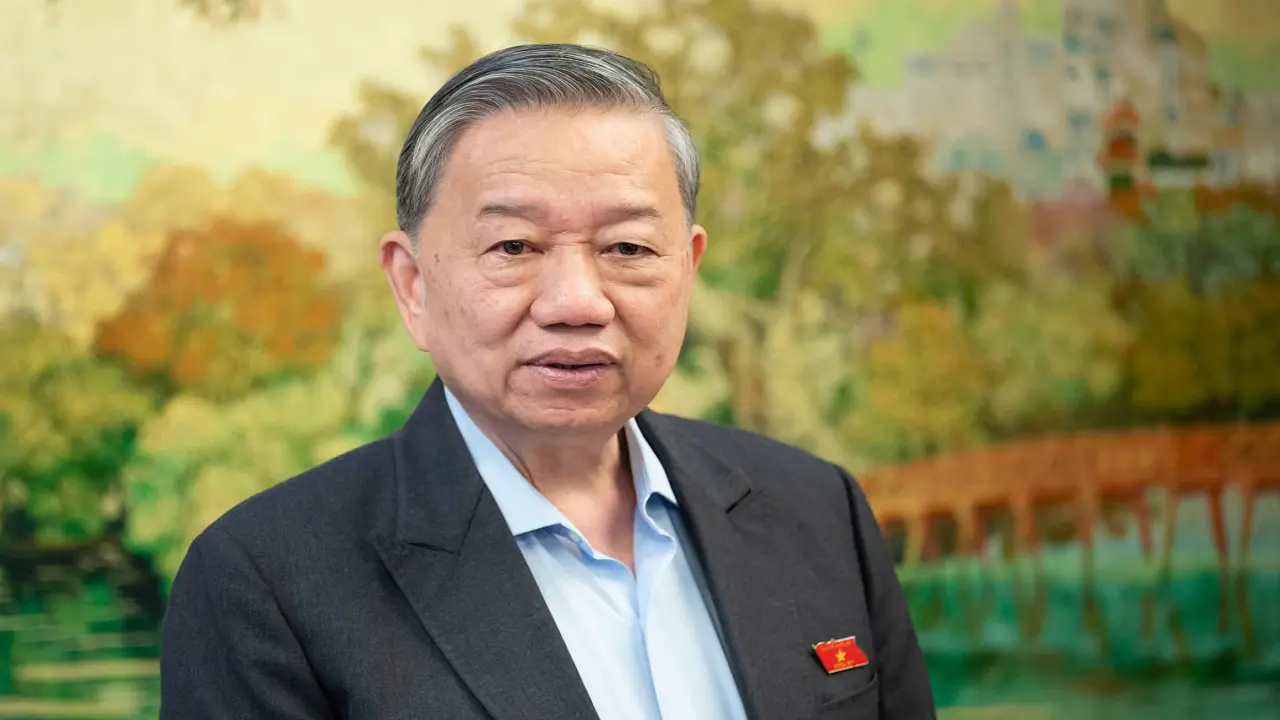 Tổng Bí thư, Chủ tịch nước: Việt Nam cần giảm dần phụ thuộc vào nhiên liệu hóa thạch