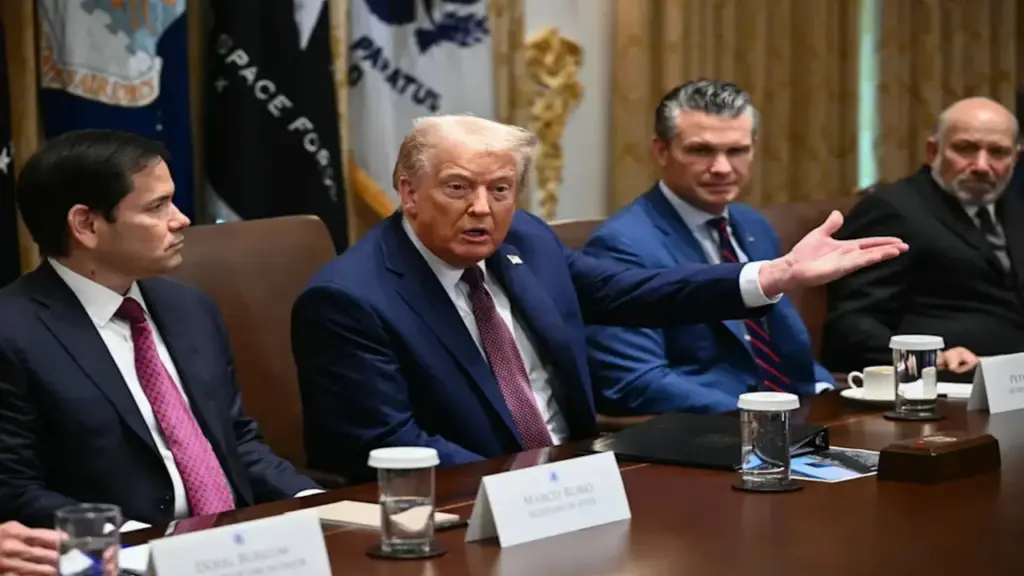 Tổng thống Trump quyết liệt cải tổ bộ máy an ninh quốc gia