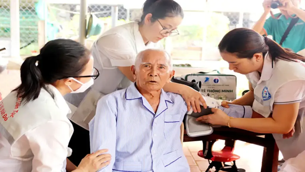 TP HCM thí điểm khám chữa bệnh BHYT tại nhà