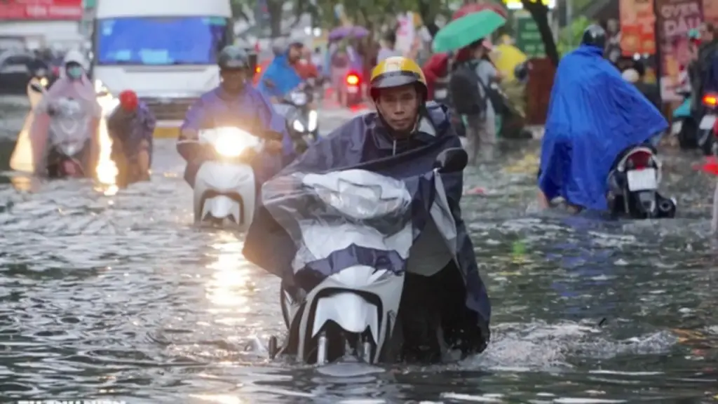 TP.HCM có 159 điểm ngập nước: Lưu ý loạt tuyến đường cứ mưa lớn là thành sông