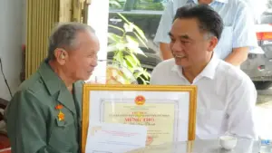 TP.HCM thăm, chúc thọ người cao tuổi tiêu biểu dịp 85 năm Ngày truyền thống người cao tuổi Việt Nam