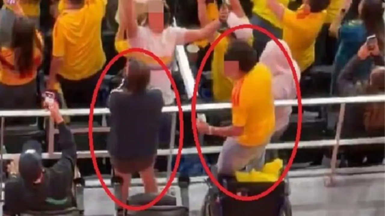 Tranh cãi khoảnh khắc CĐV Colombia bật khỏi xe lăn, nhảy cẫng ăn mừng ở World Cup