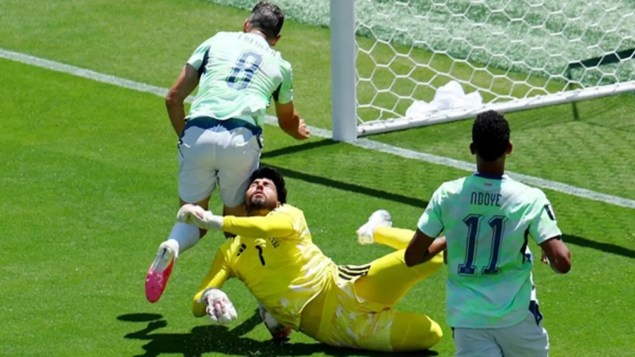 Tranh cãi quả phạt đền đầu tiên tại World Cup 2026: VAR bỏ qua lỗi việt vị của Thụy Sĩ?