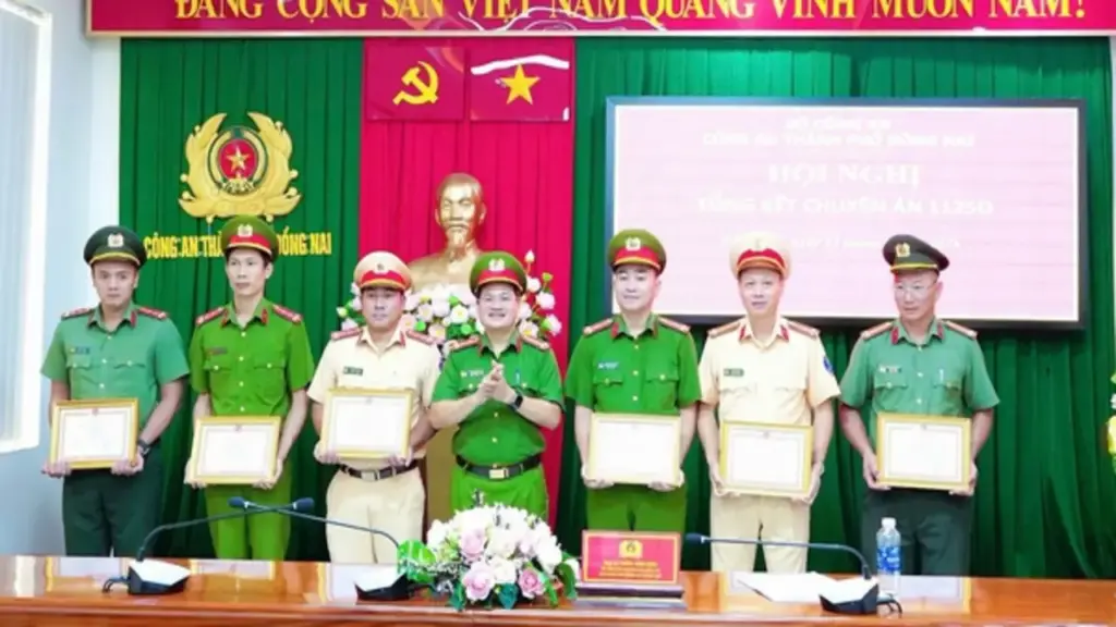 Triệt phá đường dây mua bán dữ liệu cá nhân trên không gian mạng