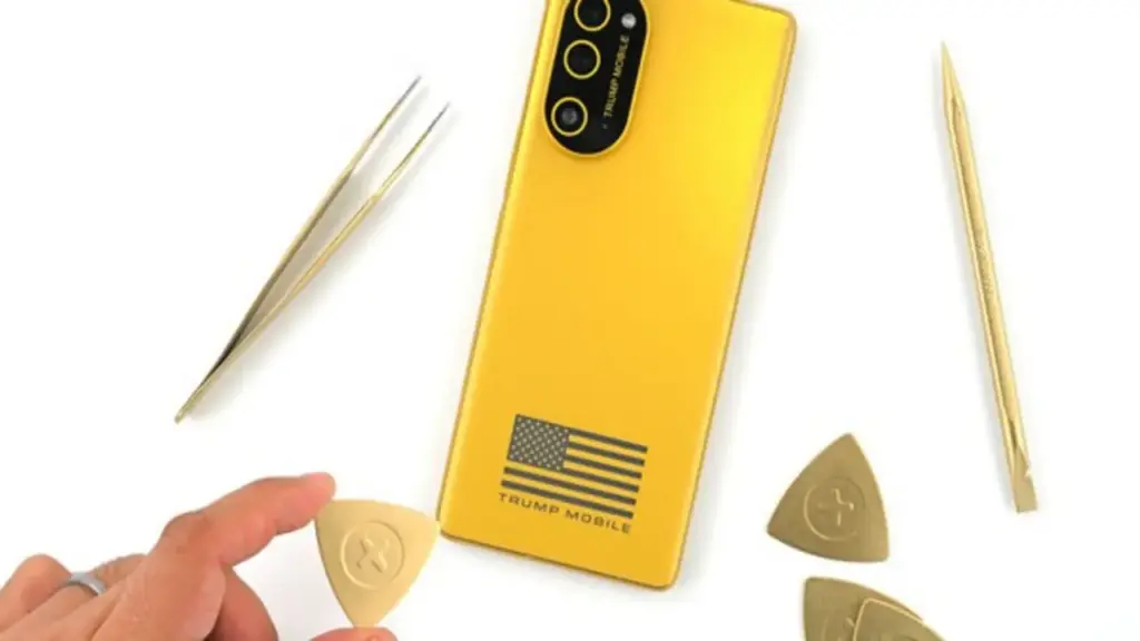 Trump Mobile T1 bị nghi chung nguồn gốc Trung Quốc với điện thoại HTC
