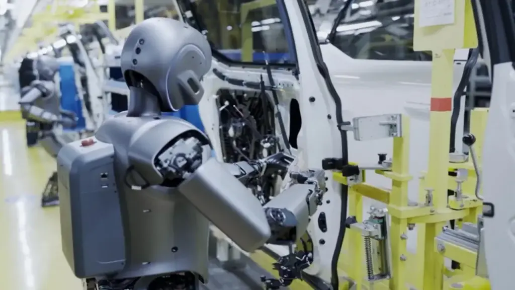 Trung Quốc xây siêu nhà máy robot, tính xuất xưởng nửa triệu bộ mỗi năm