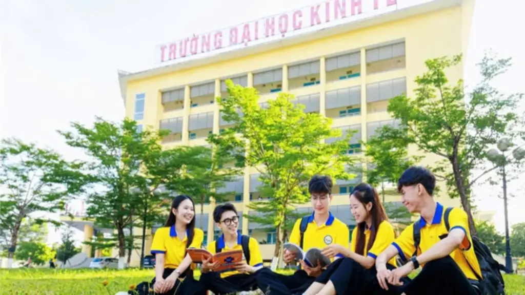 Trường đại học Kinh tế Huế: Thế mạnh từ bề dày truyền thống và đổi mới số