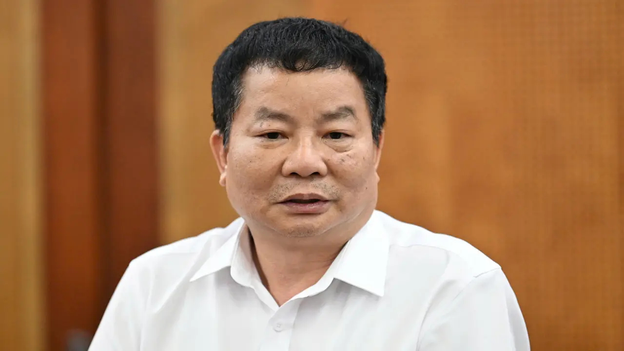 Trưởng thôn, tổ trưởng dôi dư được hưởng chế độ tinh giản