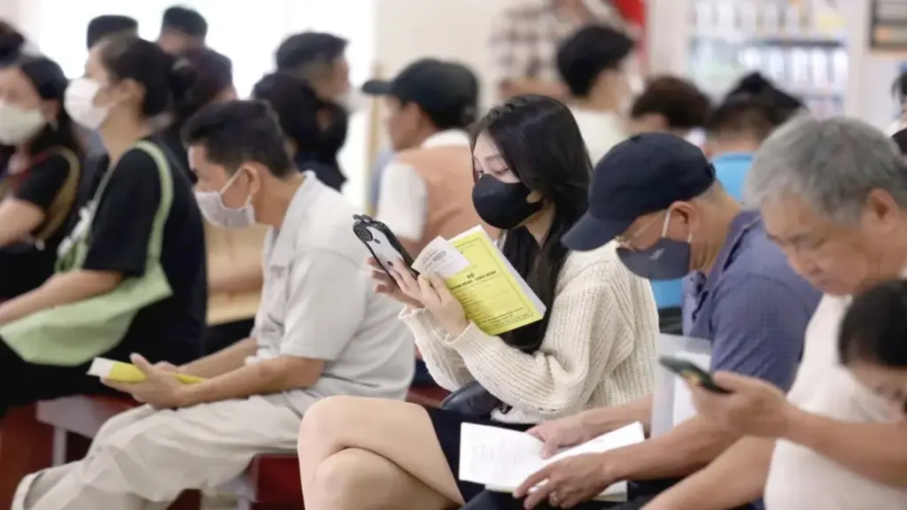 Từ 1-7, người dân TP.HCM có thể tra cứu hồ sơ sức khỏe điện tử ngay trên điện thoại