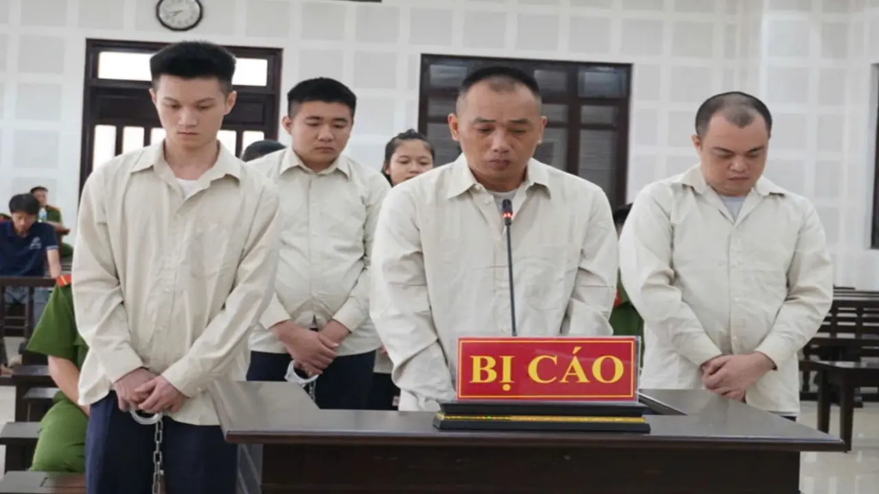 Từ vụ bị chiếm tài khoản mất 5 tỷ đồng, lộ đường dây rửa tiền quy mô lớn