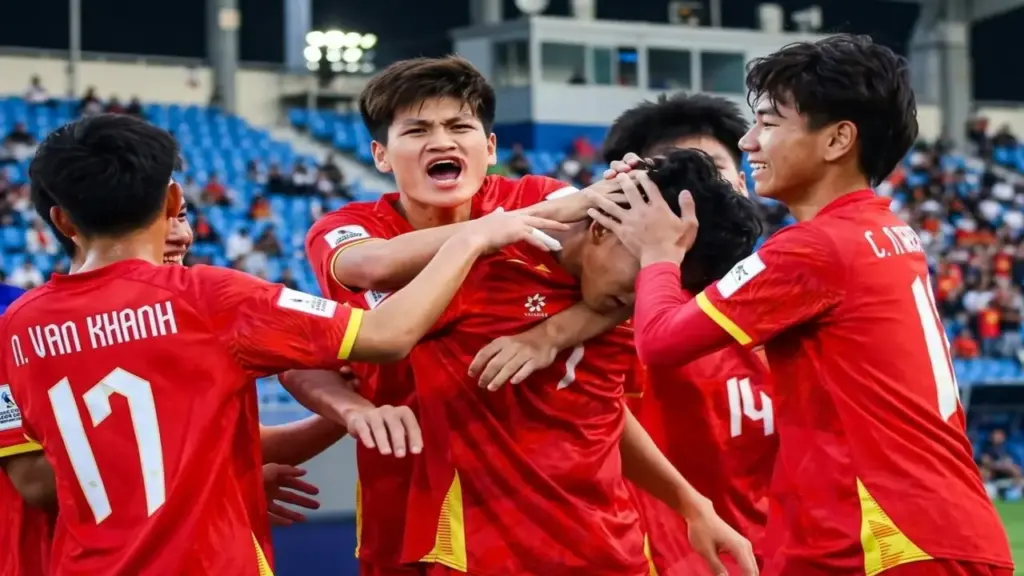 U19 Việt Nam 2-0 U19 Myanmar (hết hiệp 1): Công Hậu nhân đôi tỷ số