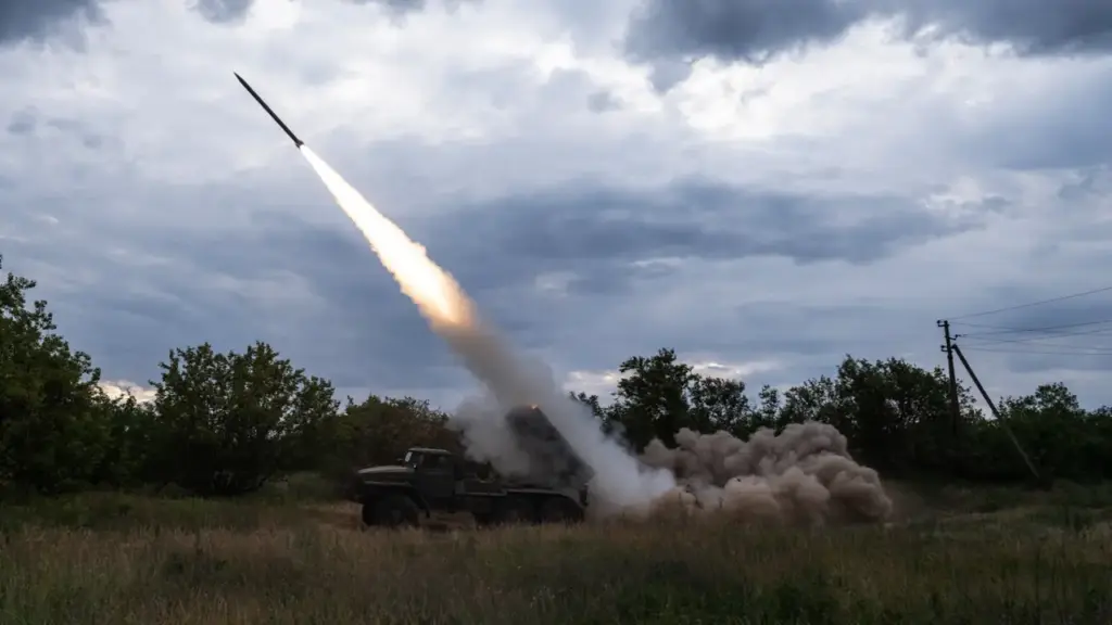 Ukraine có thể đã mất kiểm soát cửa ngõ vành đai pháo đài Donetsk