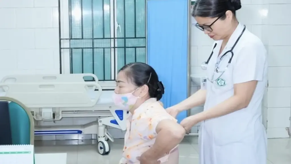 Ung thư phổi ở người không hút thuốc lá, dấu hiệu nào để nhận biết?