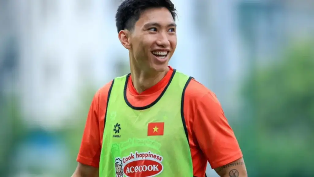 Văn Hậu bất ngờ nhắc đến CLB cũ Heerenveen, cổ vũ Hà Lan thắng Ma Rốc vòng knock-out World Cup