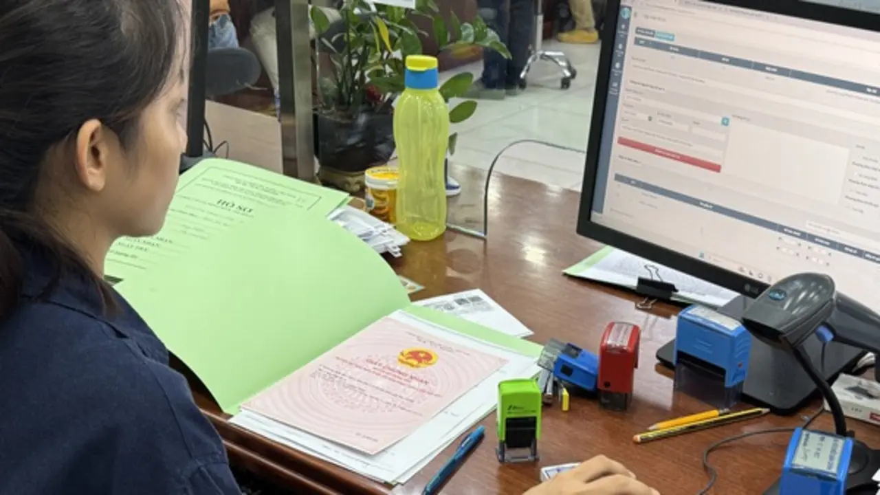 Vì sao 5 tháng TP.HCM chỉ có 15 sổ hồng lần đầu được cấp?