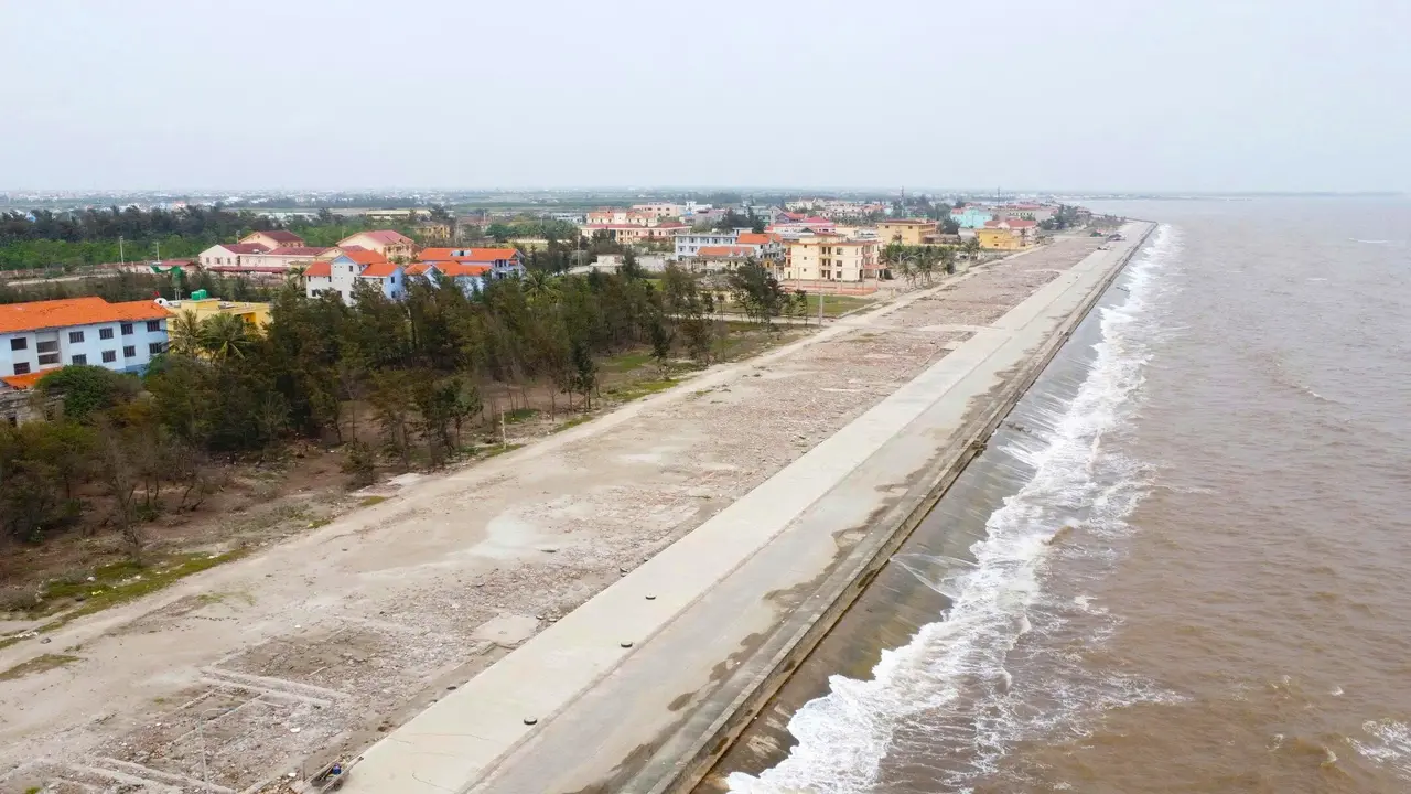 Vì sao khu du lịch biển nổi tiếng Quất Lâm bị xóa tên?