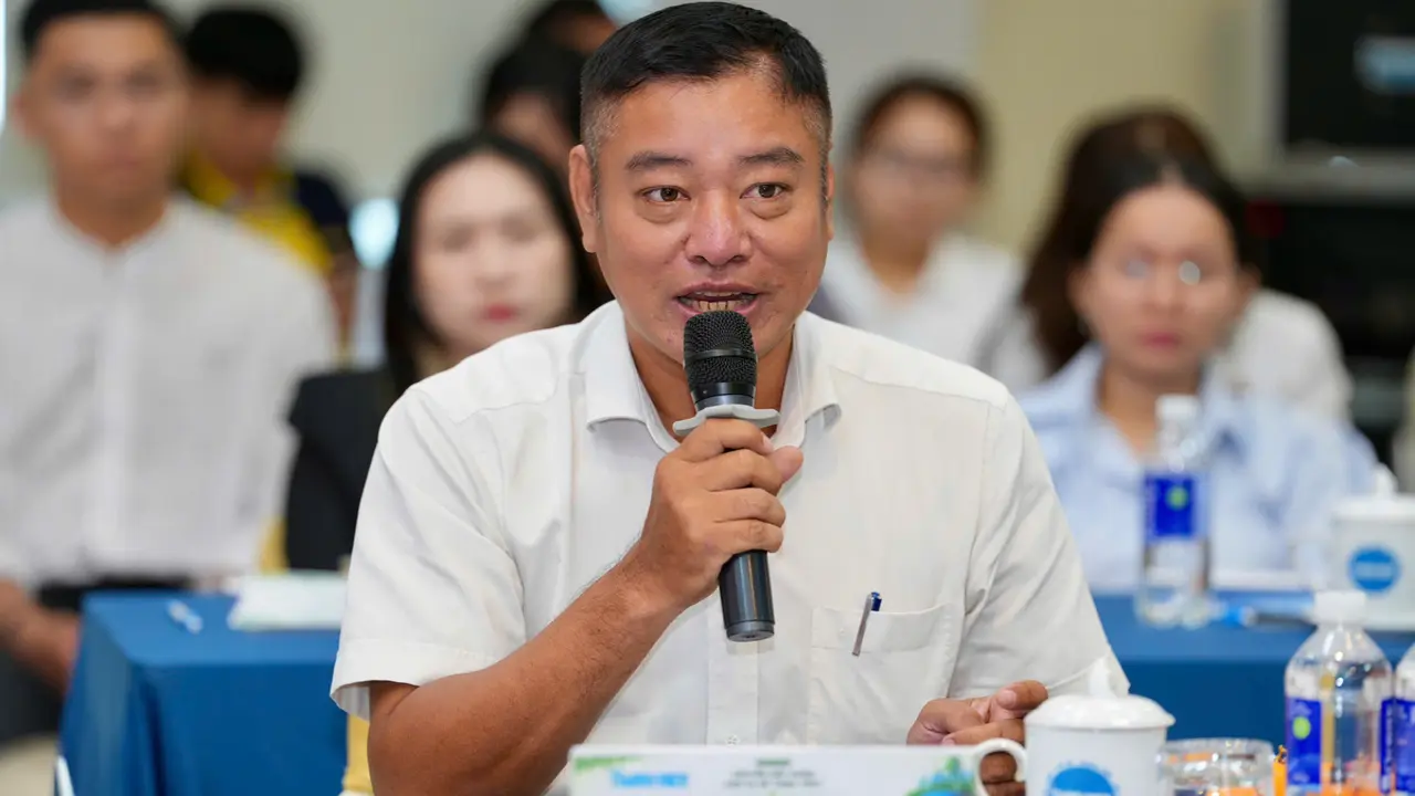 Vì sao người dân chưa sẵn sàng đổi sang xe điện?