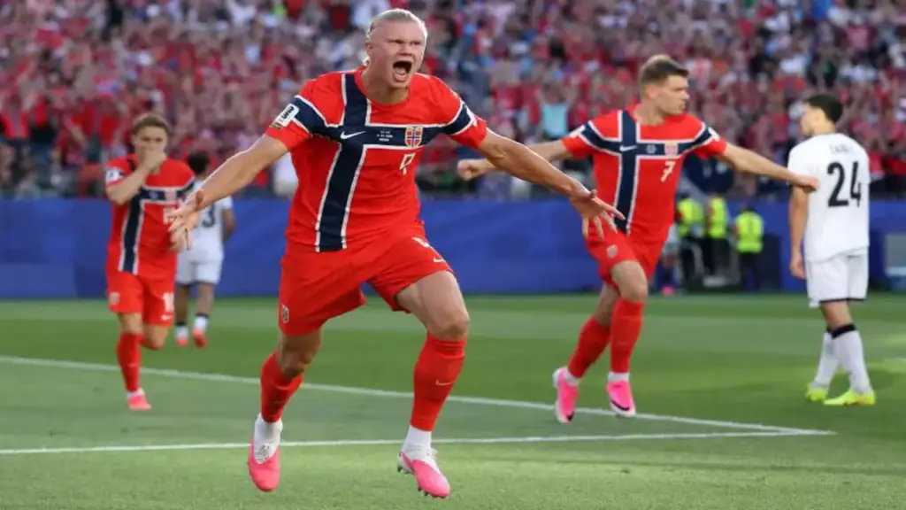 Vì sao nhiều cầu thủ ở World Cup mang giày màu hồng?