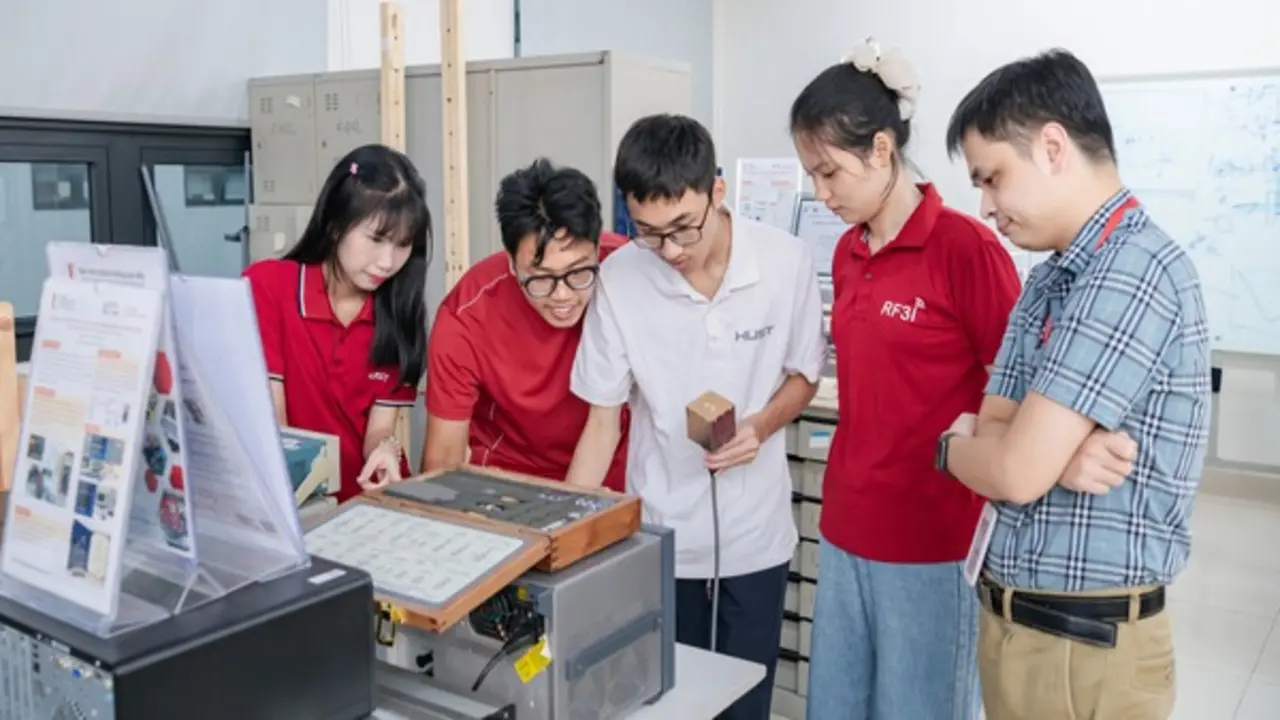 Việt Nam bứt phá bằng KH-CN: Cần xây móng cho công nghệ lõi