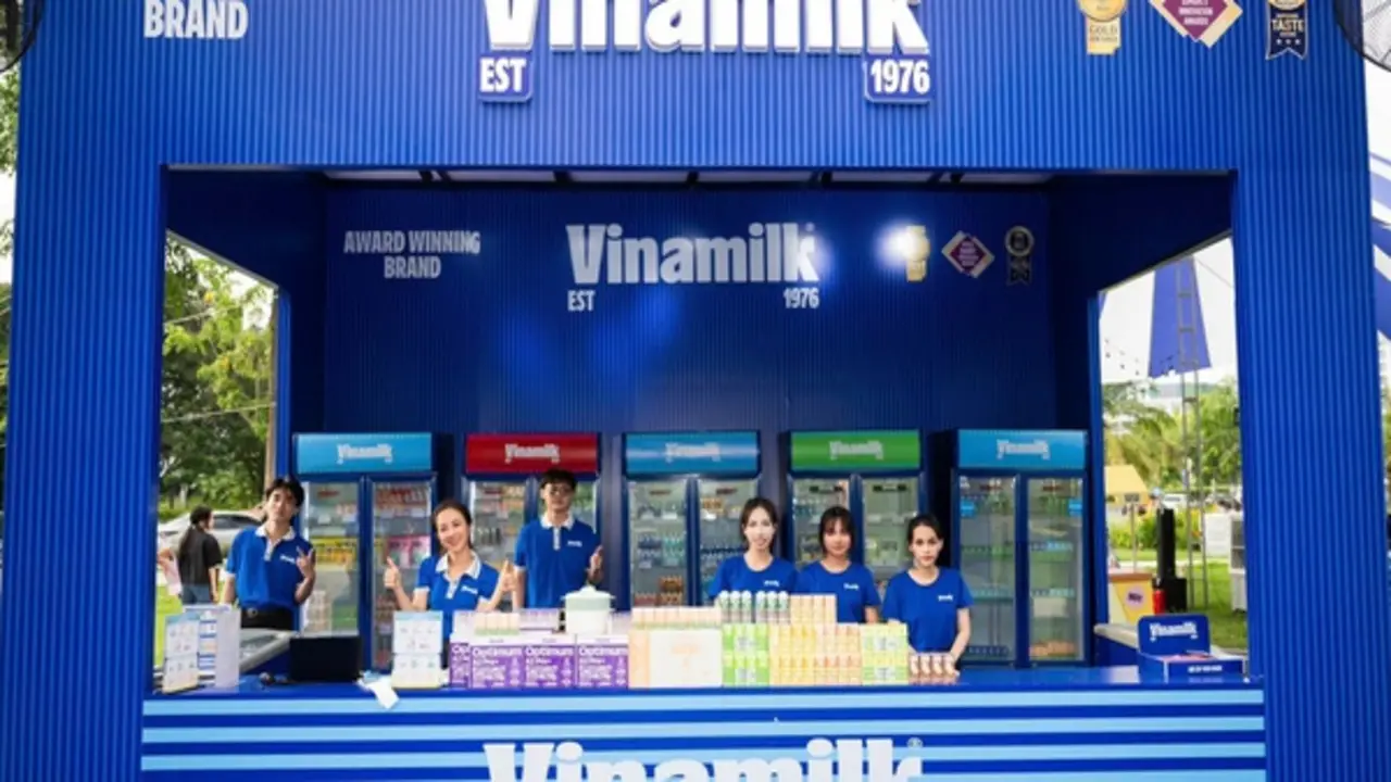 Vinamilk cùng trẻ em tận hưởng ngày hội mùa hè tại Phú Mỹ Hưng