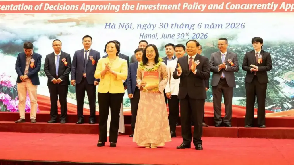 Vingroup sẽ rót 20.000 tỷ đồng xây điện mặt trời trên hồ thủy điện Lai Châu