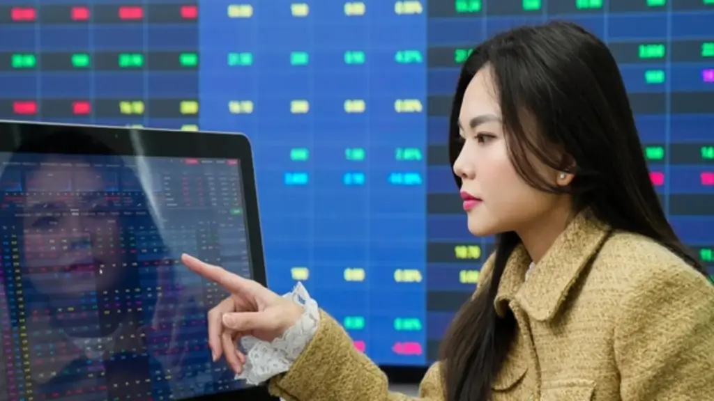 VN-Index hướng mốc 1.850 điểm, khuyến nghị hạn chế mua đuổi