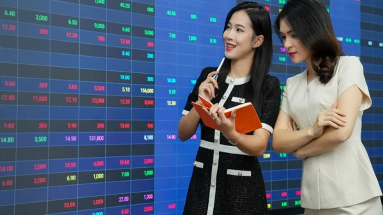 VN-Index phát tín hiệu tạo đáy, dòng tiền dần quay trở lại thị trường