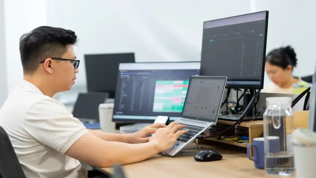 VN-Index tăng 3%, 80% cổ phiếu chứng khoán vẫn giảm giá