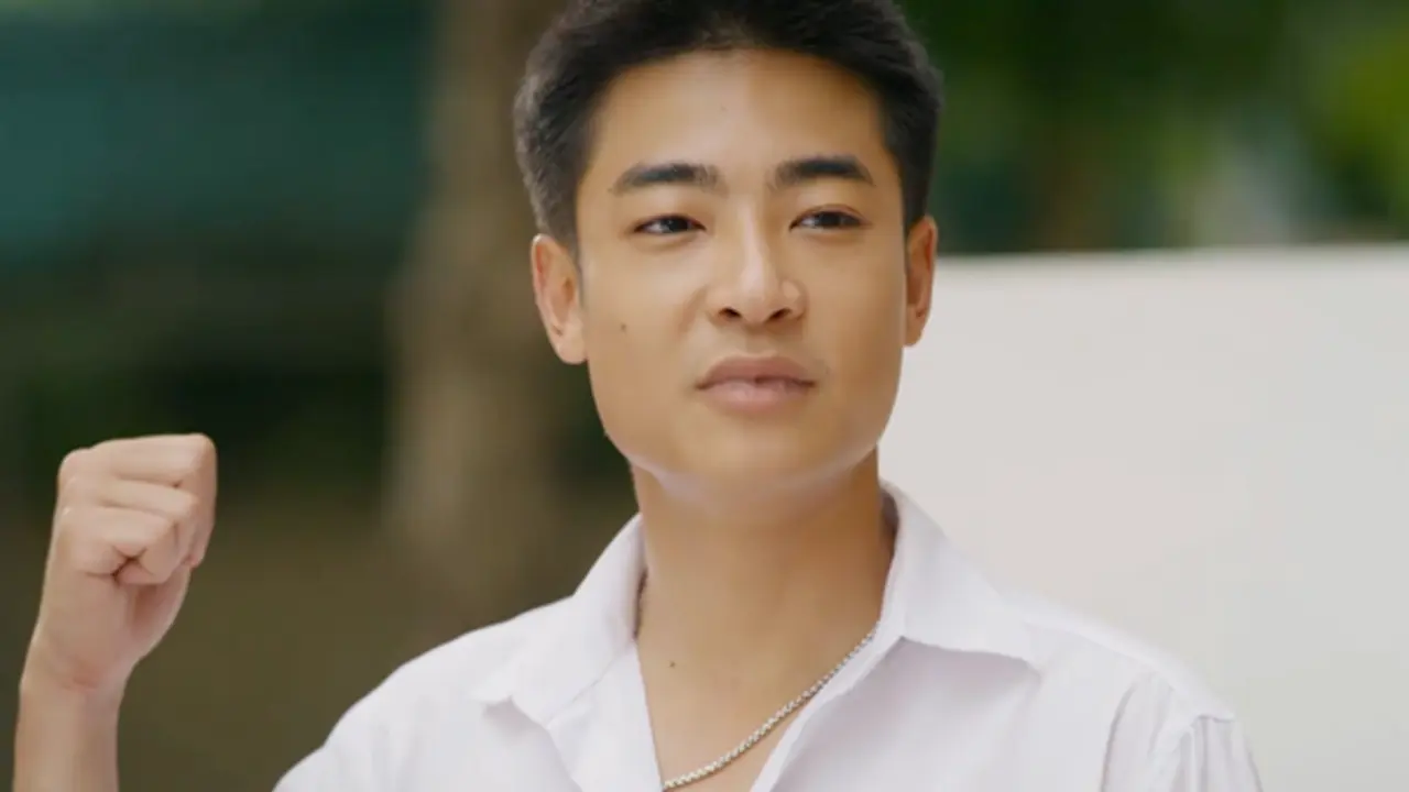 Võ Hoài Vũ - con trai "Vua bãi rác" gây sốt phim giờ vàng