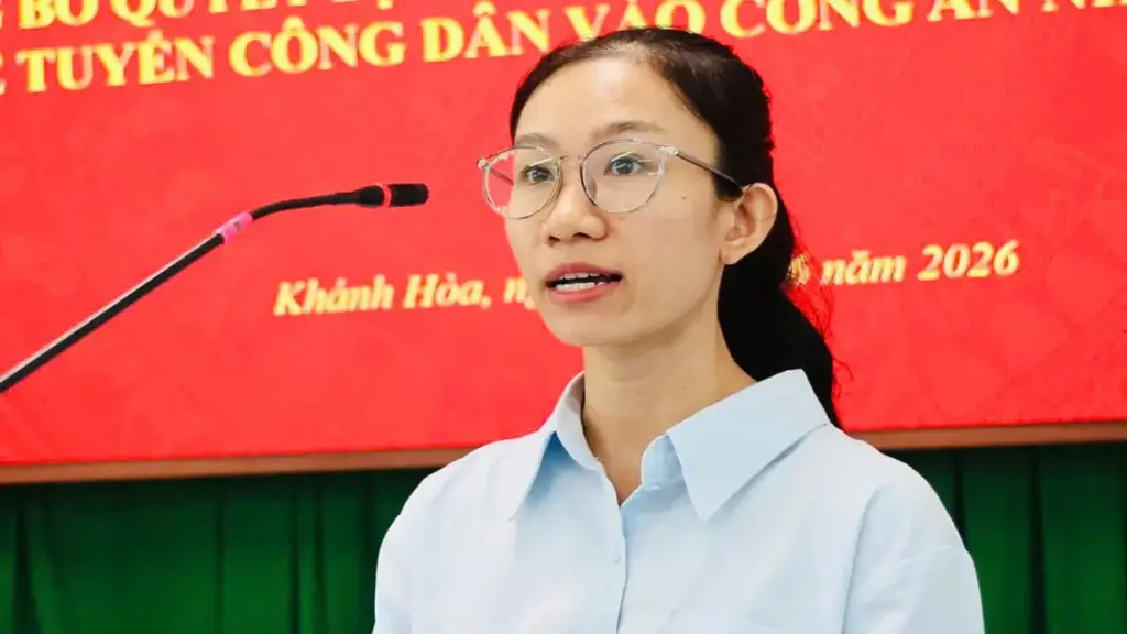 Vợ thiếu tá hy sinh khi bắt 'cát tặc' được tuyển vào ngành công an