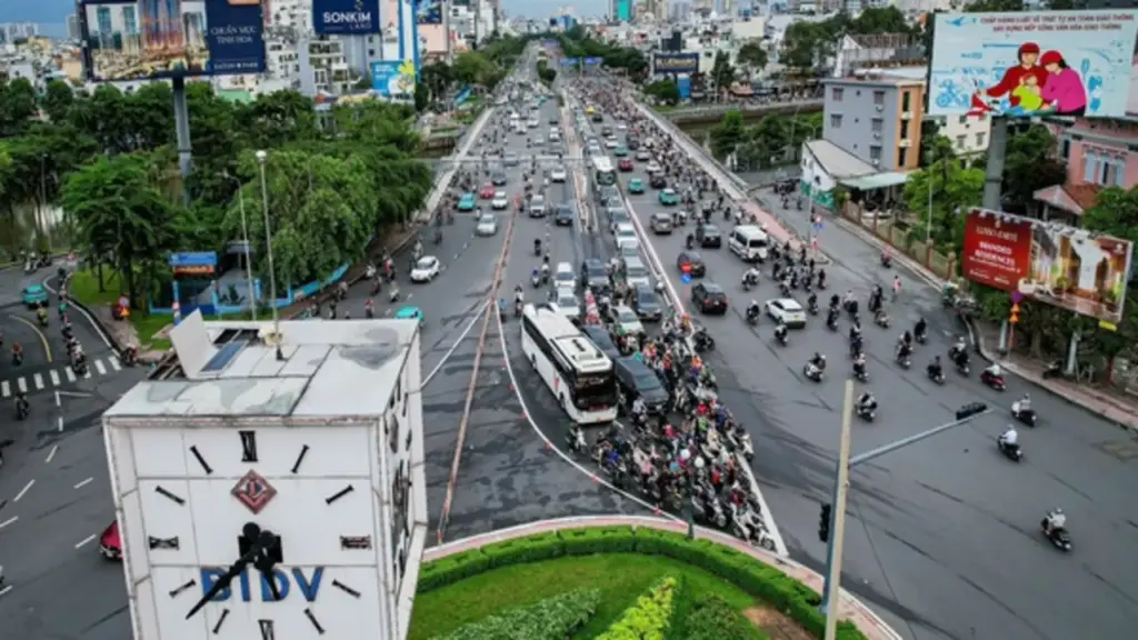 Vòng xoay Điện Biên Phủ không còn cần CSGT điều tiết: TP.HCM rà soát các vòng xoay khác