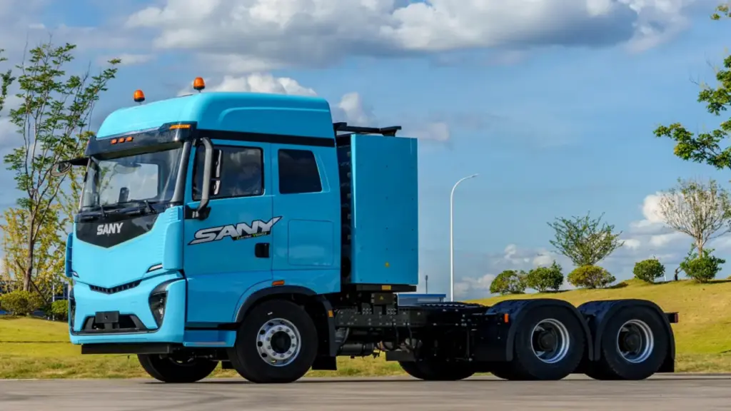 'Xe đầu kéo điện chỉ tốn 5.000 đồng/km, hiển thị mọi thứ trên hệ thống'