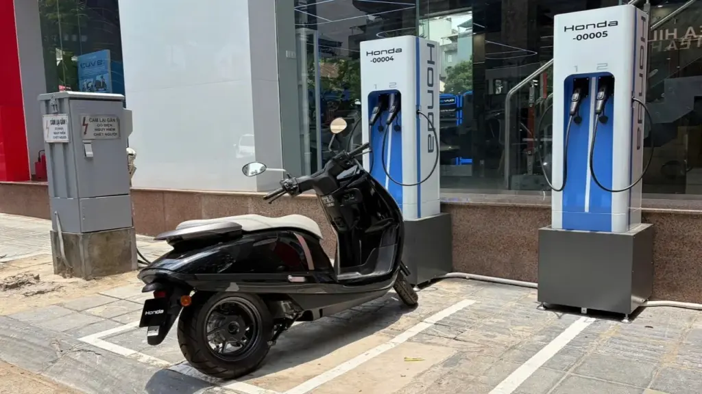 Xe máy điện Honda UC3 vừa mở bán có gì đặc biệt?