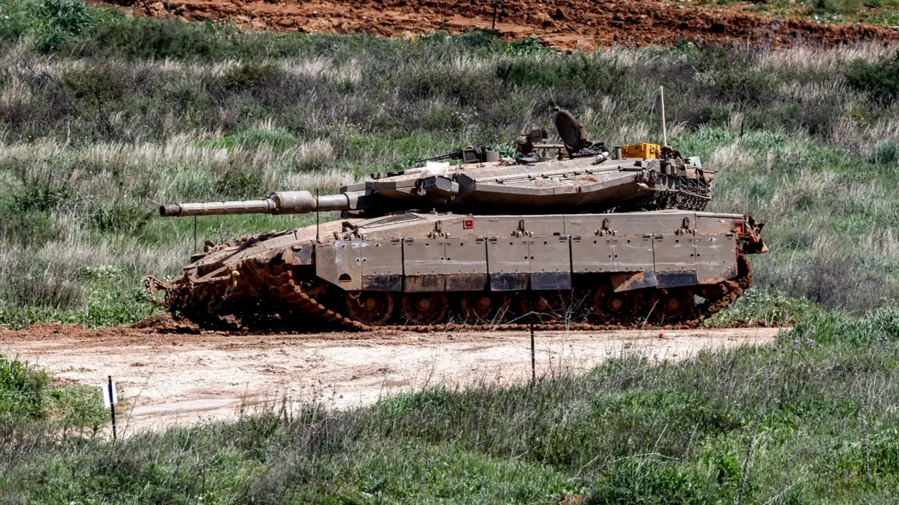 Xe tăng Israel trúng tập kích ở Lebanon, 4 binh sĩ thiệt mạng