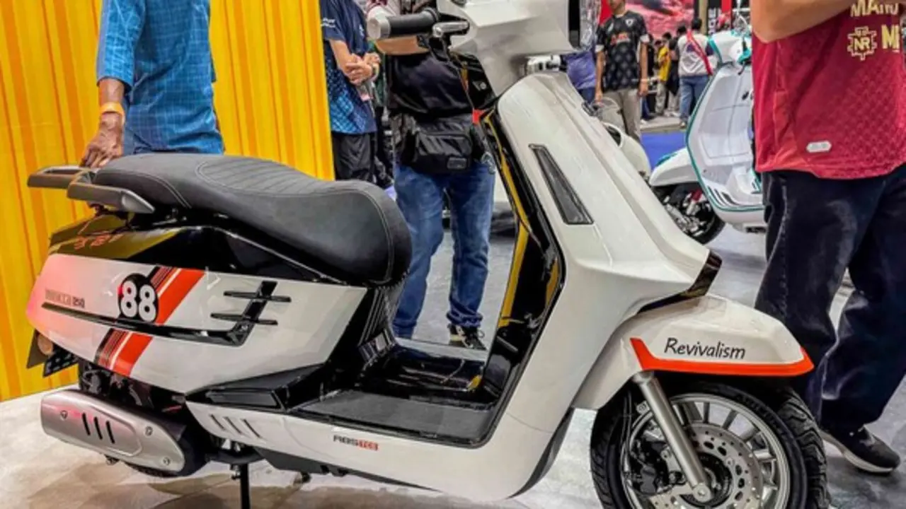 Xe tay ga giá gần 85 triệu đồng sản xuất tại Trung Quốc, nhái kiểu dáng Lambretta