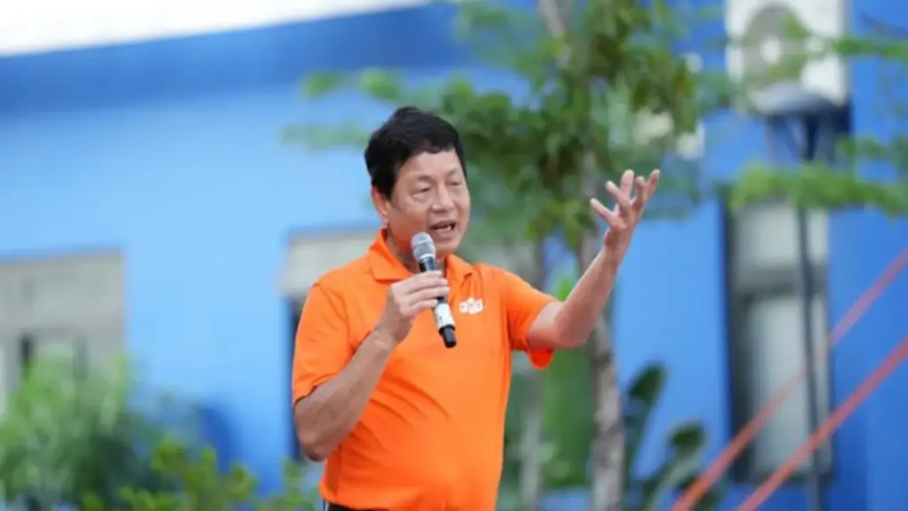 Xúc động với những chia sẻ của Chủ tịch FPT Trương Gia Bình tại Trường Hy Vọng