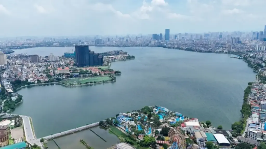Yêu cầu làm rõ trách nhiệm việc chậm triển khai dự án cải tạo Hồ Tây