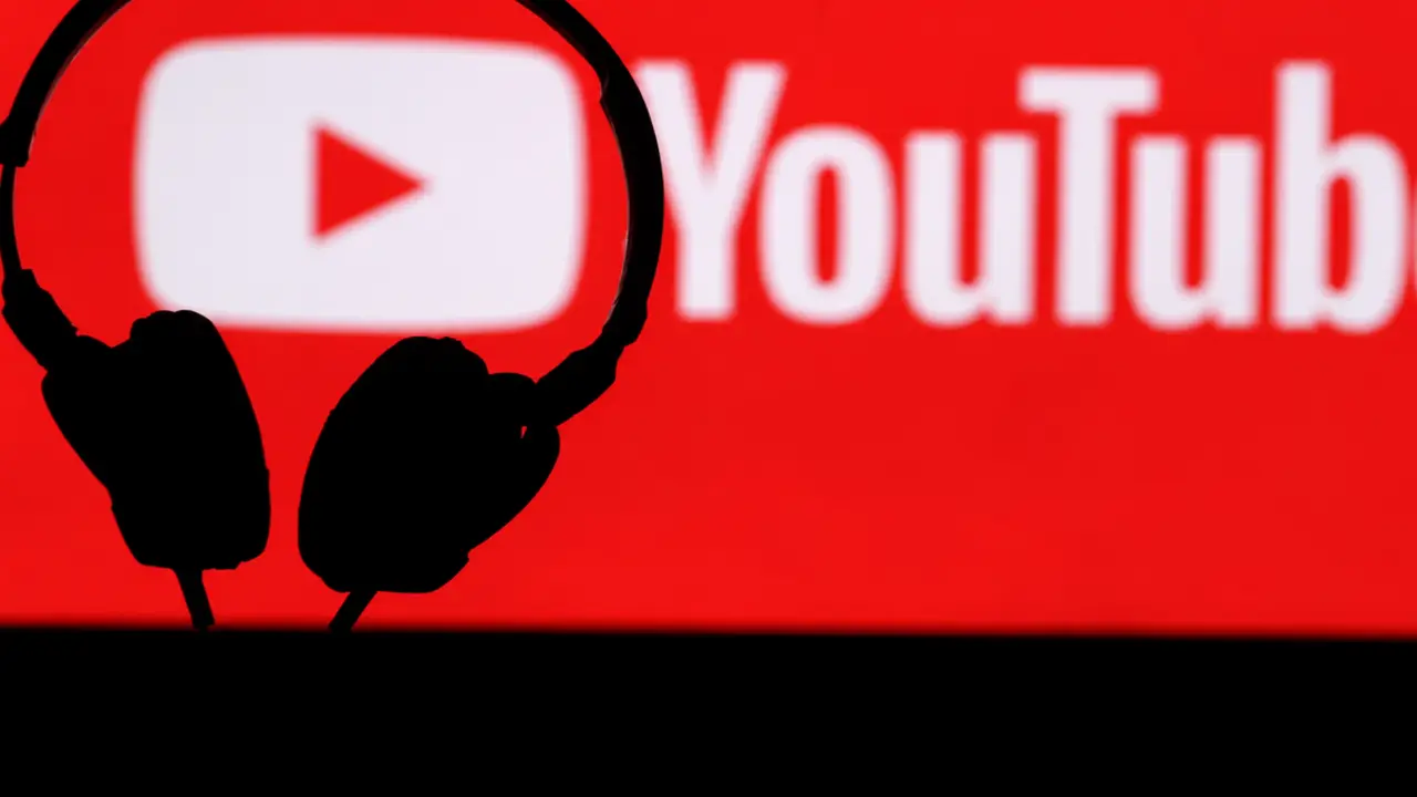 YouTube nâng cấp podcast bằng AI, thách thức Spotify