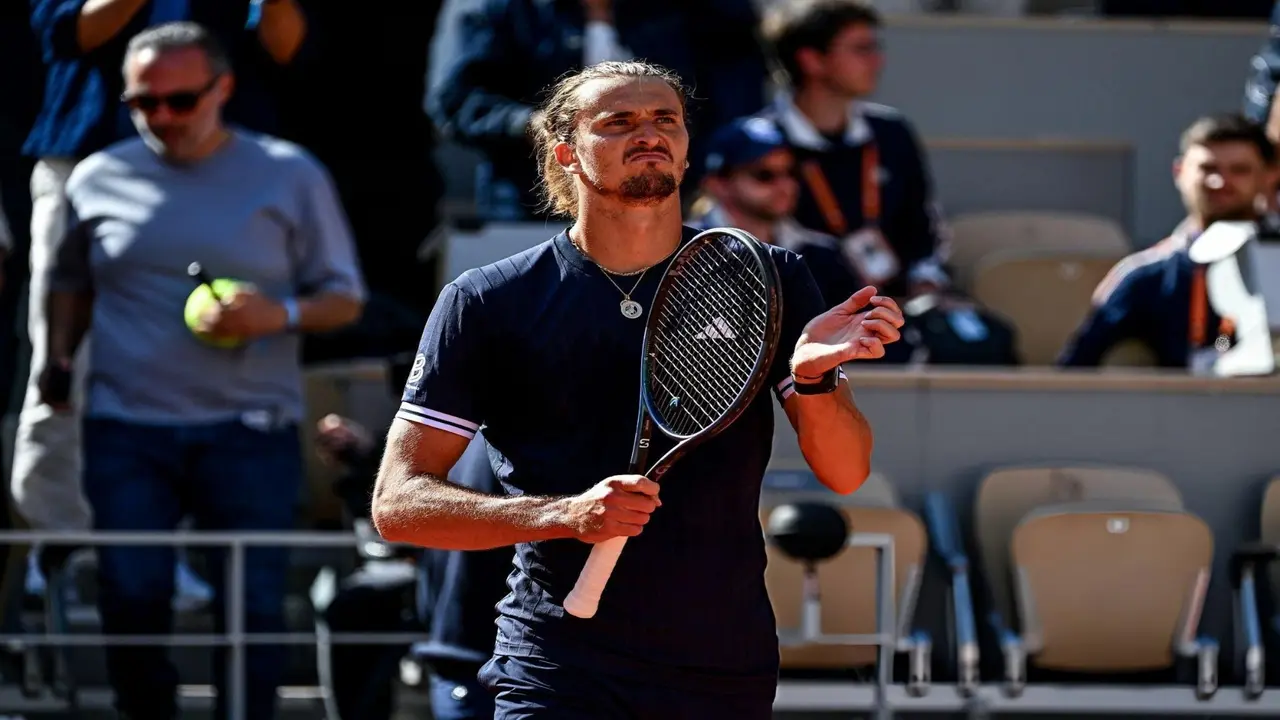 Zverev lần thứ hai vào chung kết Roland Garros