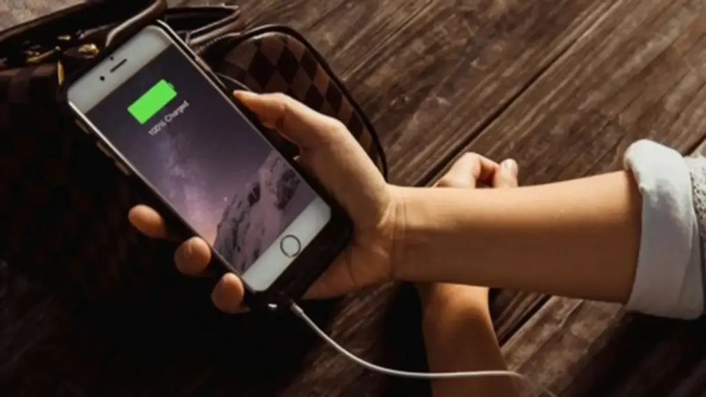 10 cách tiết kiệm pin điện thoại, mẹo số 1 đơn giản đến "bất ngờ"