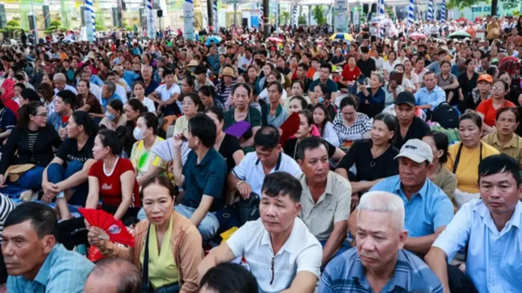 70.000 người đổ về Tắc Sậy: Điều khiến nhiều khách phương xa nhớ nhất