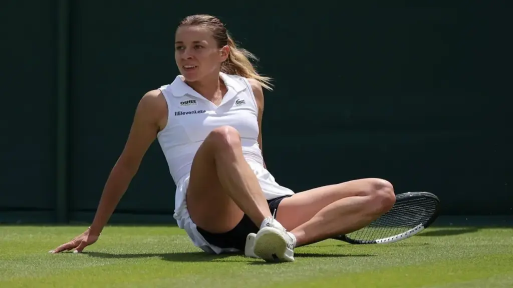 Á quân Roland Garros thua ngược HC bạc SEA Games ở Wimbledon