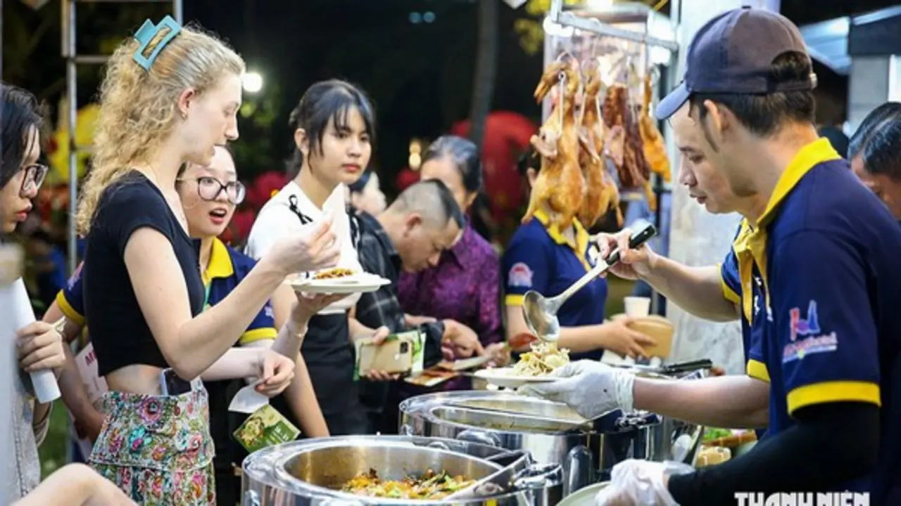 Ẩm thực tái định vị thương hiệu du lịch Việt Nam