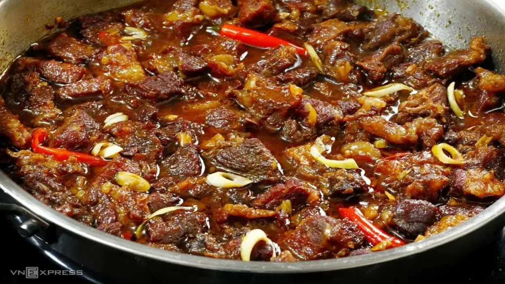 Ăn thịt bò có béo không?