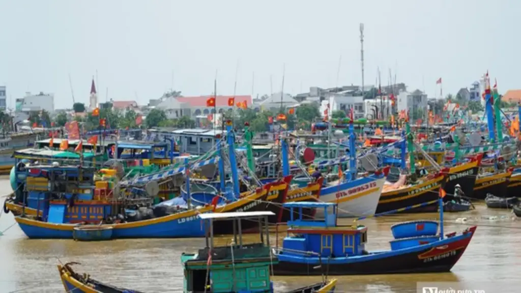 An toàn hàng hải - "Lá chắn" bảo vệ ngư dân trước mỗi chuyến vươn khơi