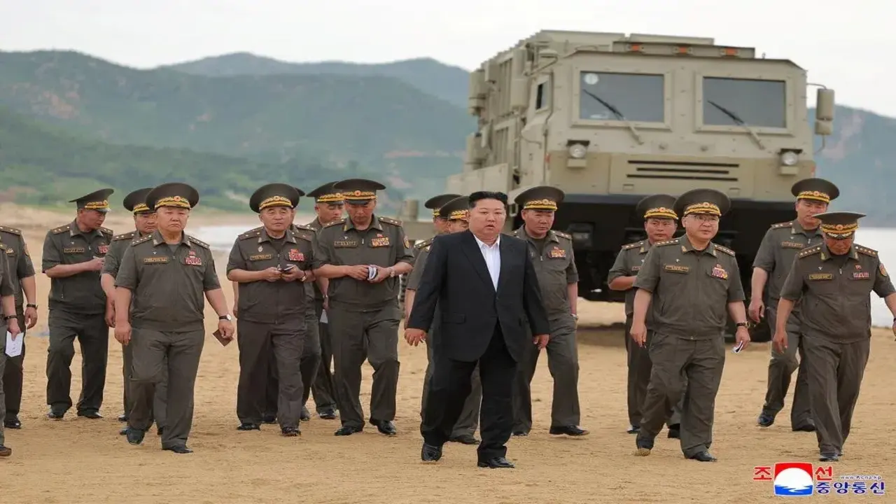 Ẩn ý đằng sau số lần xuất hiện công khai nhiều kỷ lục của ông Kim Jong-un