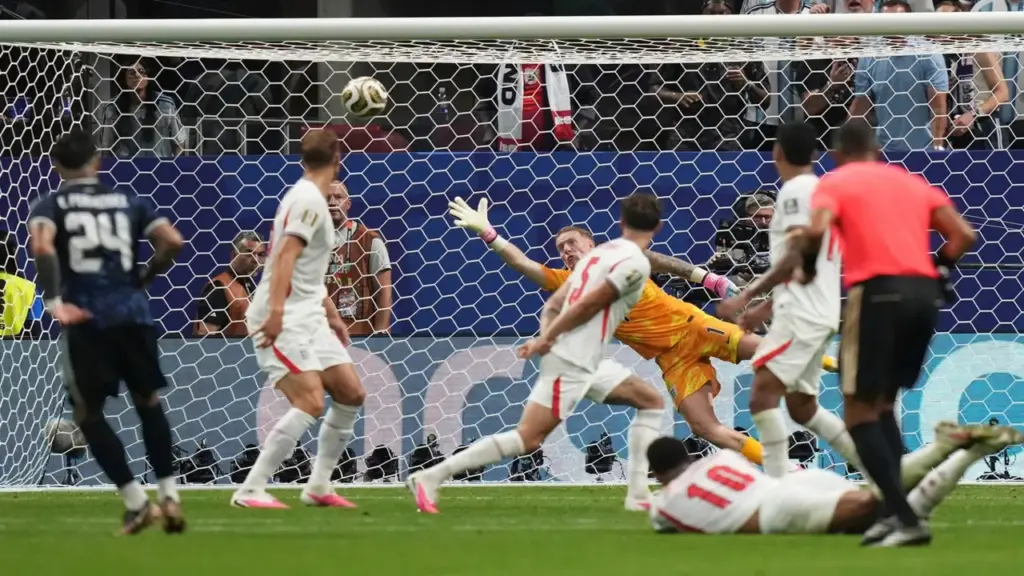 Anh 1-2 Argentina (H2): Messi góp hai kiến tạo