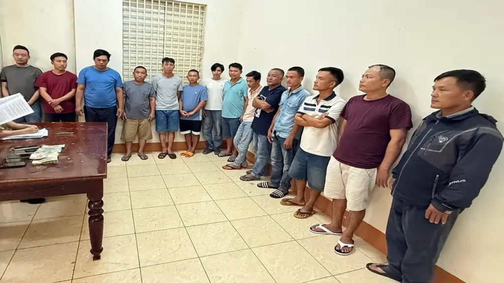 Ba người cầm đầu đường dây cá độ World Cup 200 tỷ đồng bị bắt